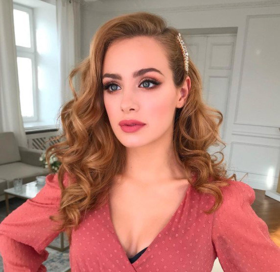 Wiktoria Gąsiewska pokazała się bez makijażu i zdradziła sekret swoich pełnych ust!