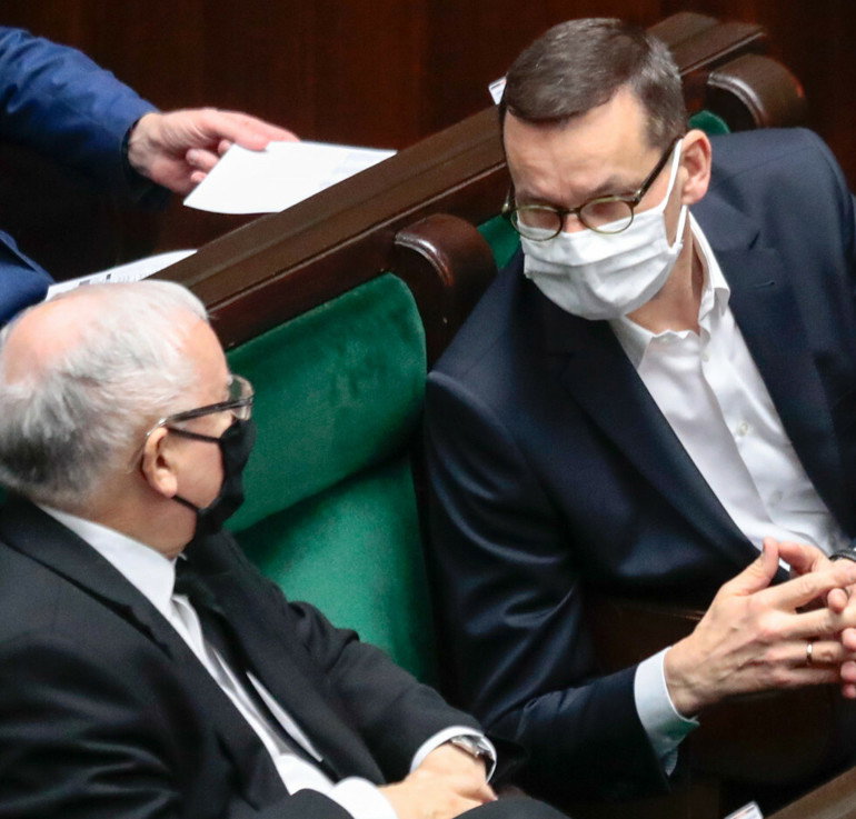 Obowiązkowe maseczki w miejscach pracy