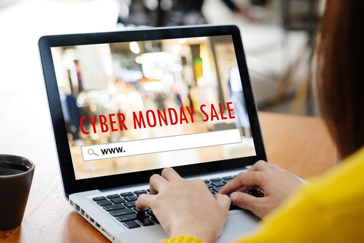 cyber monday w sieciówkach