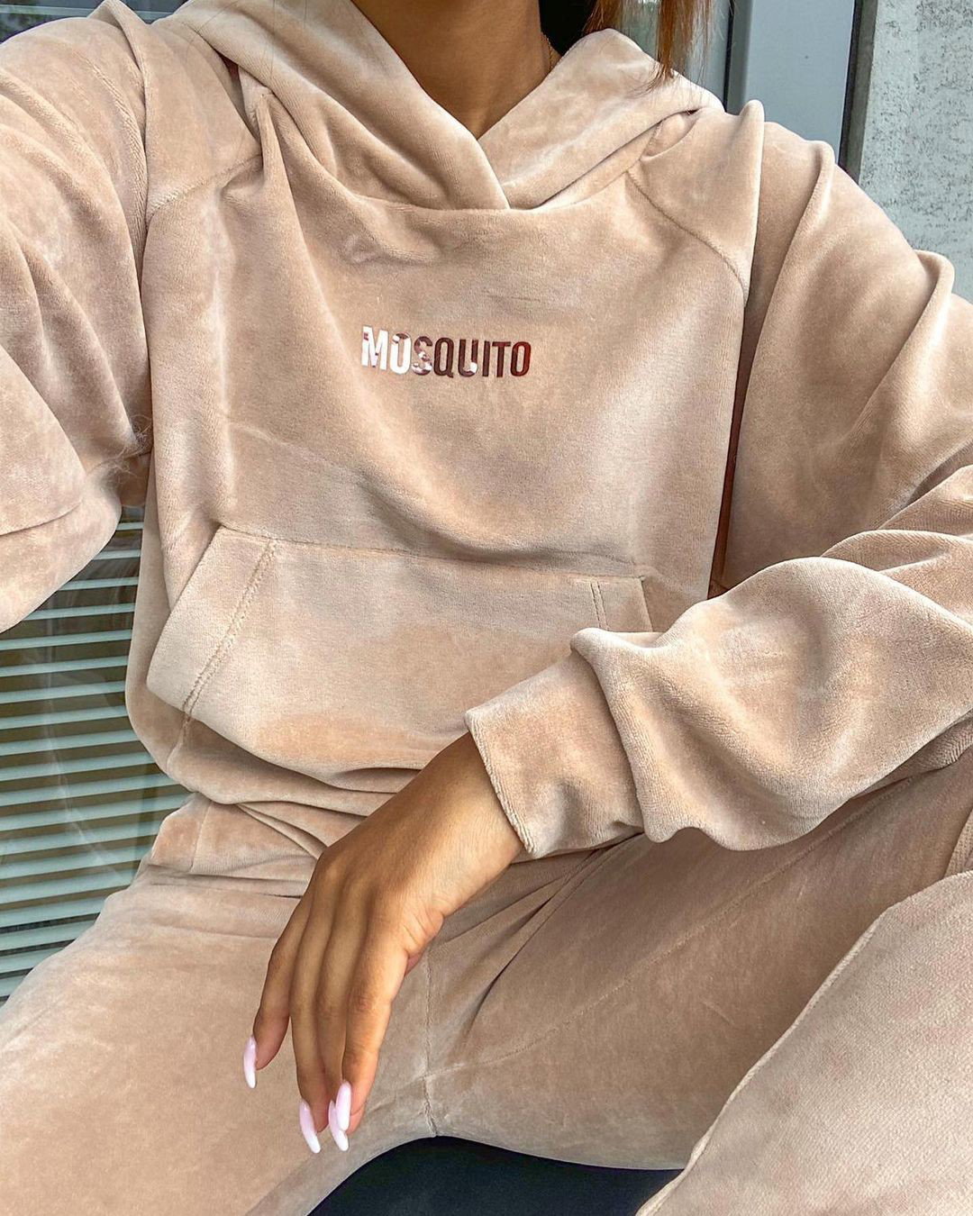 welurowy dres Mosquito