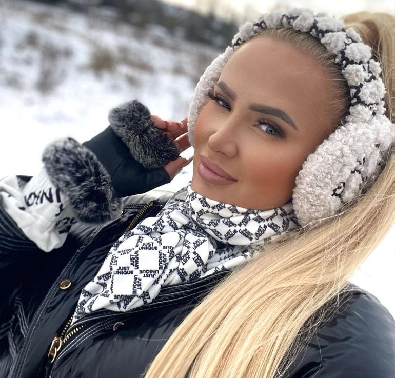 Iza Macudzińska odpowiada na atak internautki