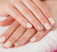 Manicure hybrydowy
