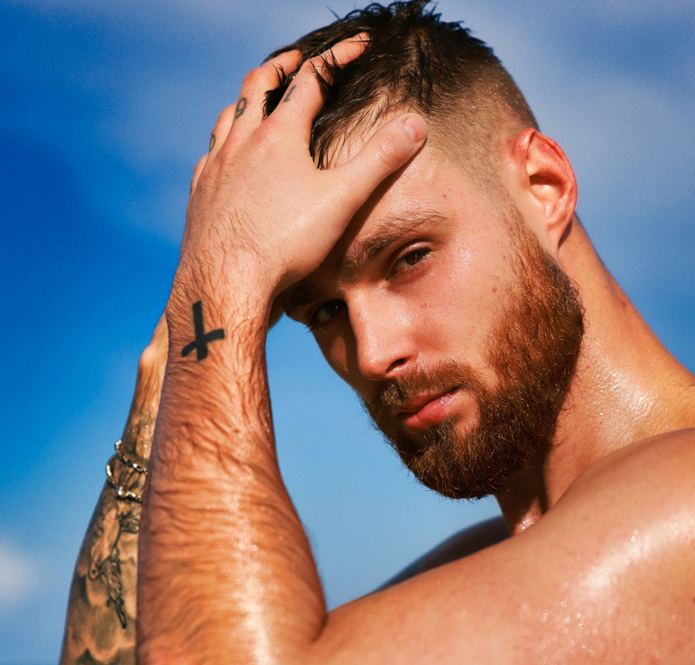 Marcin Groszek z Hotelu Paradise 3