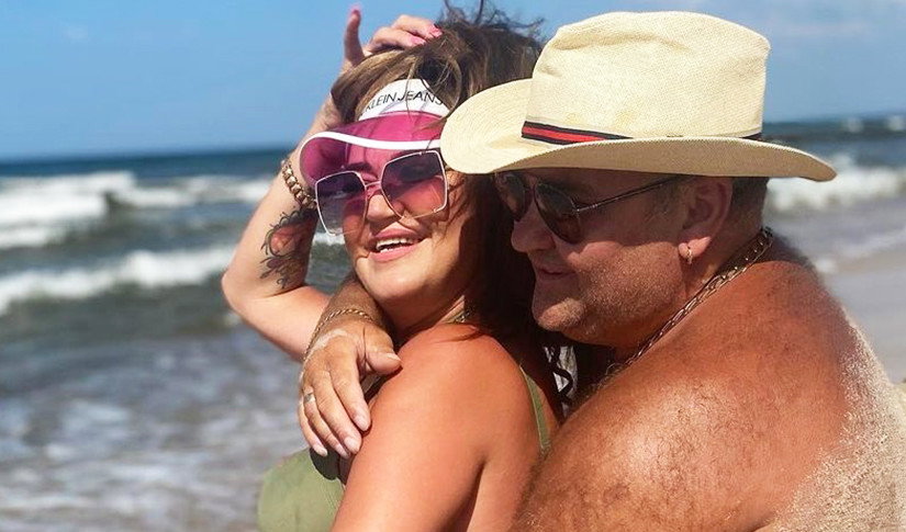 Agnieszka Kotońska i Artur Kotoński z "Gogglebox" na plaży w Mielnie