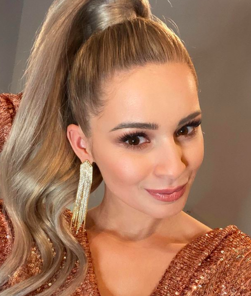 Ewelina Lisowska powiększyła biust?