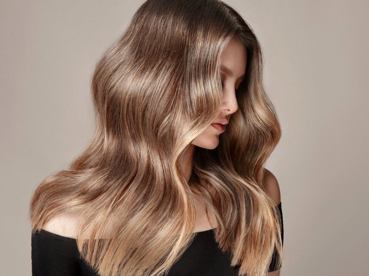 Opalizujący blond