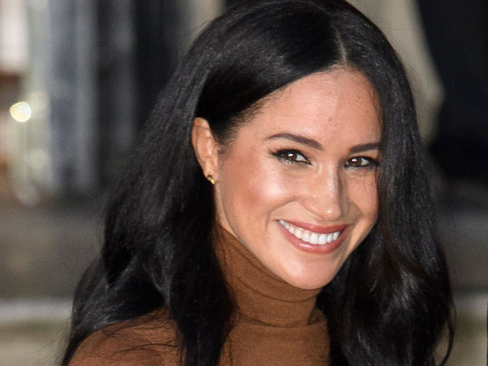 Królowa Elżbieta II dostała od Meghan Markle kontrowersyjny świąteczny prezent. Powinna się obrazić za coś takiego?