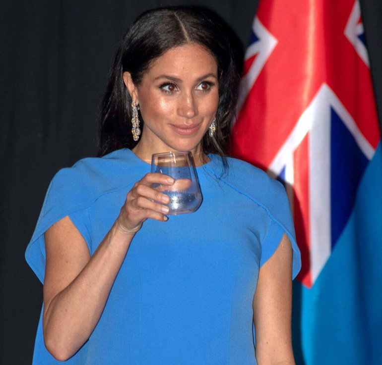 Meghan Markle w kontrowersyjnych kolczykach