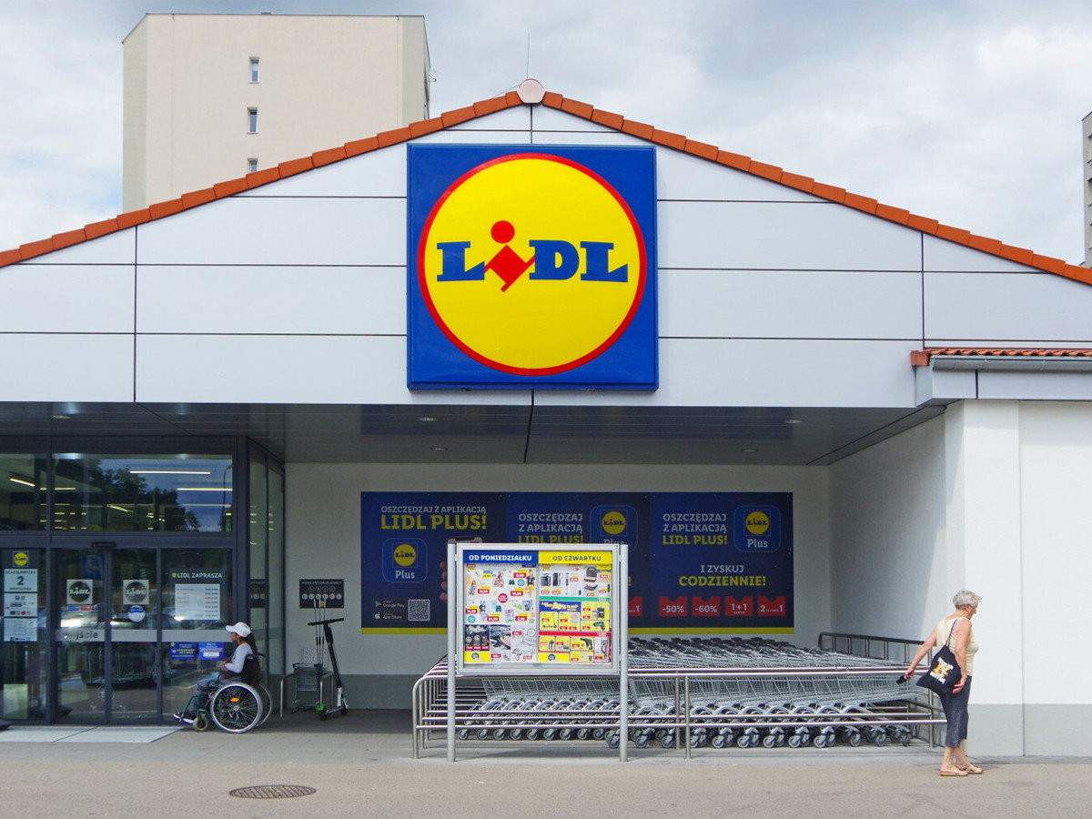 Kostiumy kąpielowe z Lidla to hit na lato. Wyszczuplają sylwetkę, podkreślają biust, a ceny zaczynają się od 17zł