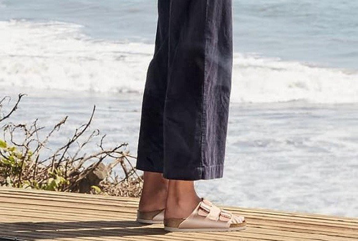 Klapki w stylu Birkenstock