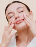 Peptydowe serum w promocji działa jak lifting twarzy u kosmetyczki