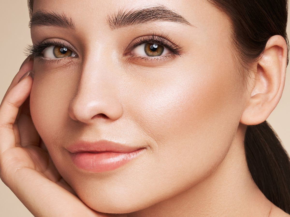 Maybelline New York, Master Prime, Illuminating Primer with Micro-pearls (Rozświetlająca baza pod makijaż) promocja i opinie