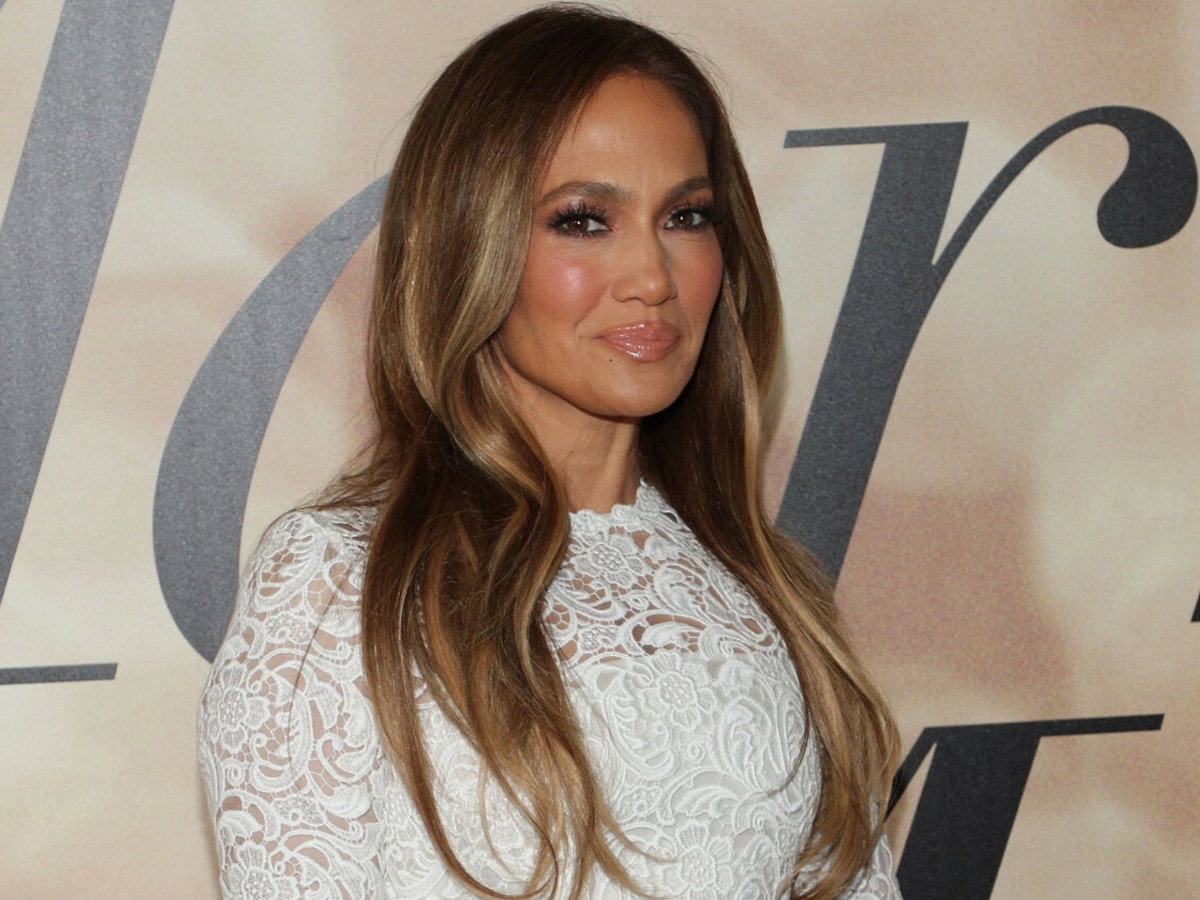 Jennifer Lopez pokazała trzy suknie ślubne