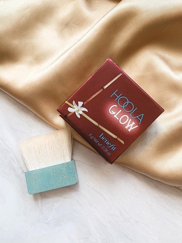 Benefit HOOLA Glow