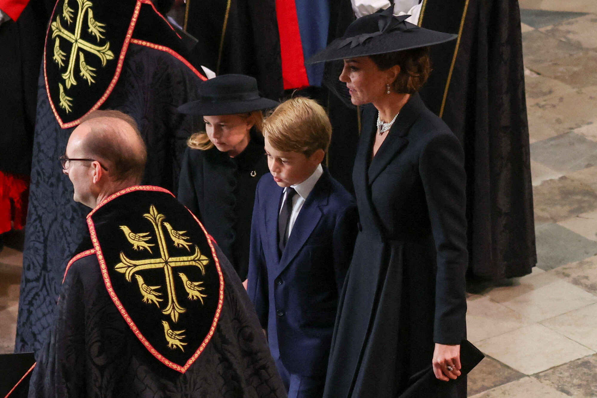 Pogrzeb królowej Elżbiety II - zdjęcia dzieci księżnej Kate