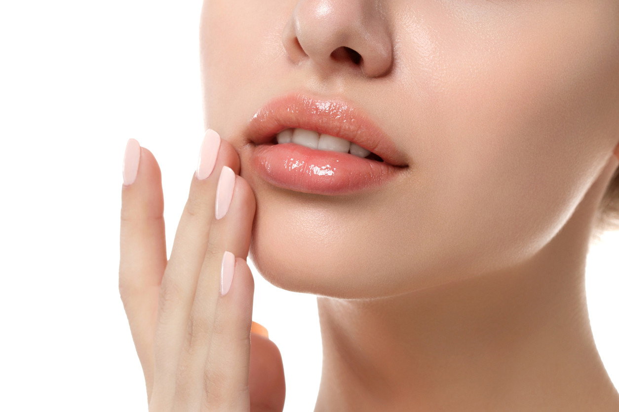 usta powiększone metodą baby doll lips
