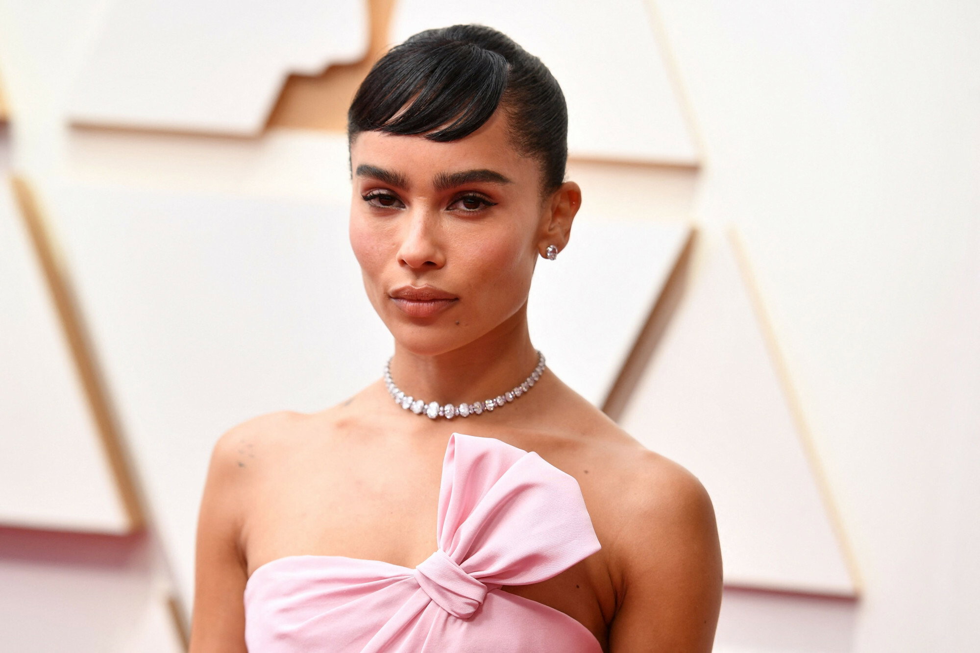 Hepburn bangs