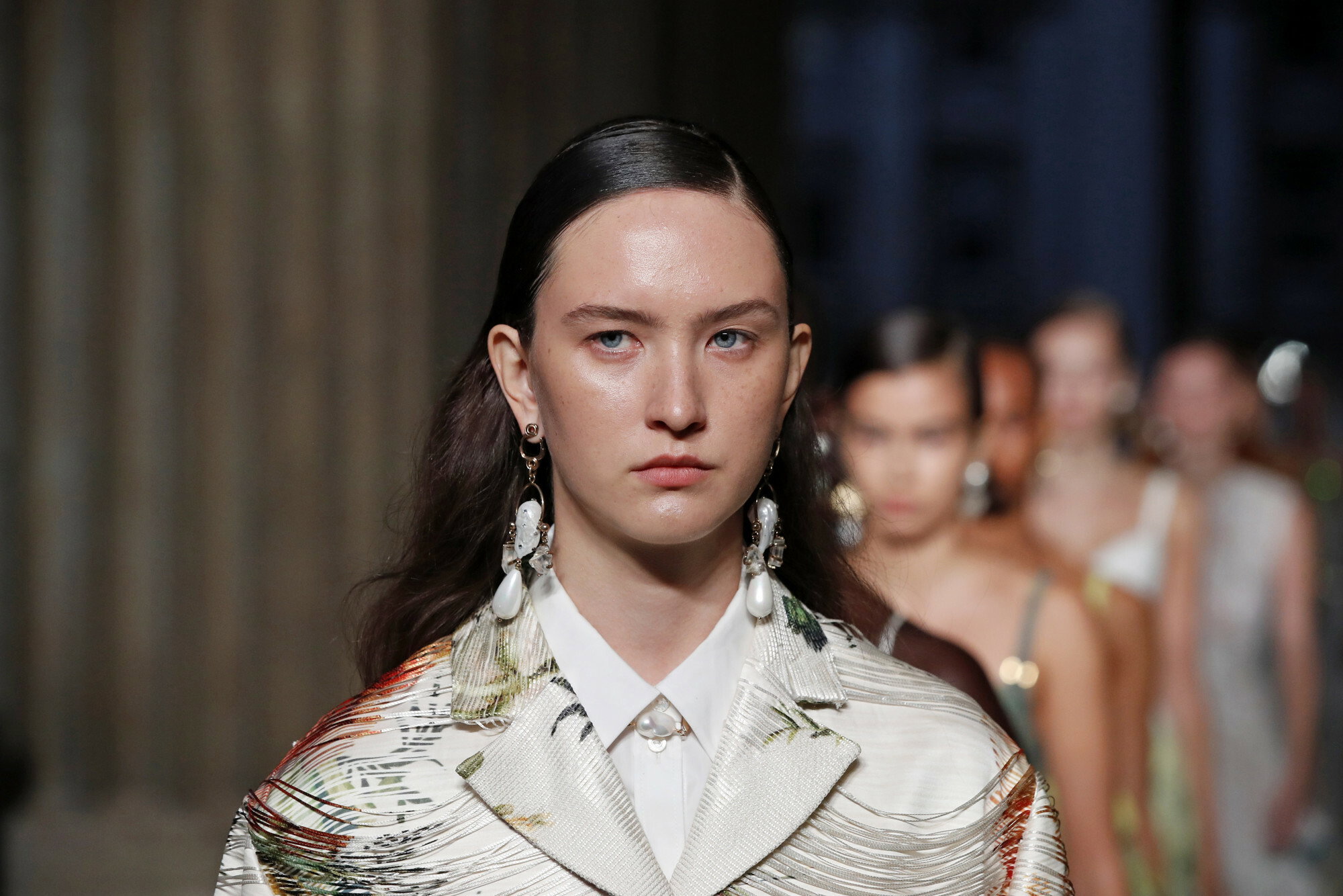 Laminowana skóra pokaz  Erdem London Fashion Week, wiosna/lato 2023
