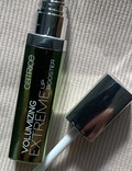 błyszczyk do ust z mentolem Volumizing Extreme Lip Booster od Catrice
