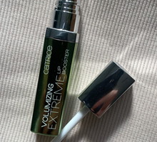błyszczyk do ust z mentolem Volumizing Extreme Lip Booster od Catrice