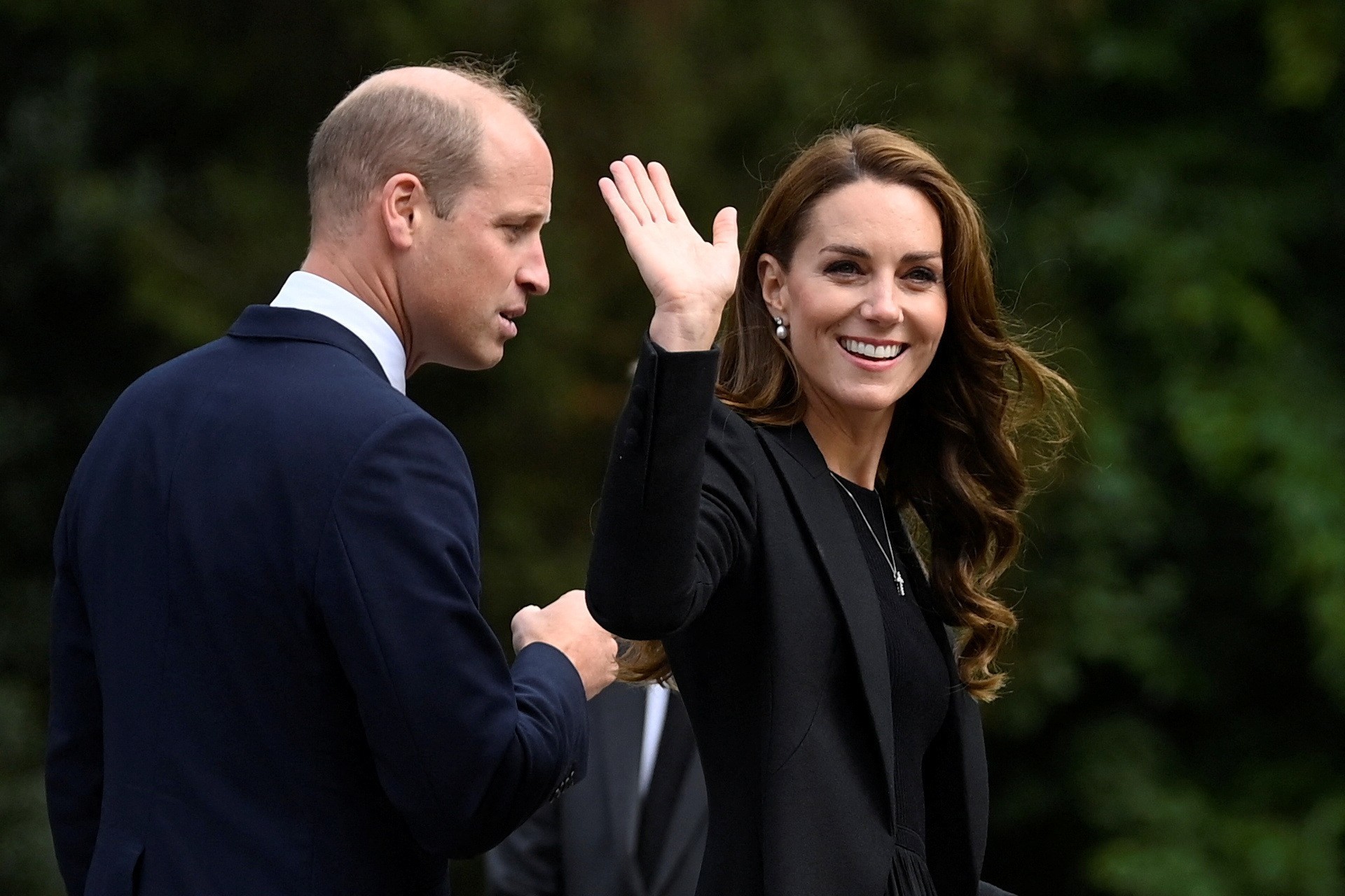 Księżna Kate nosi marynarkę z wyprzedaży z Zary za 99 zł
