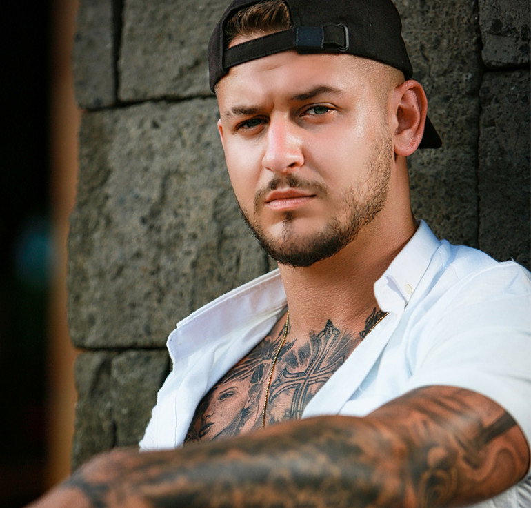 Krystian z Hotel Paradise 2