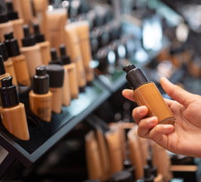 Nowy kryjący podkład Natural Essence od Ingrid