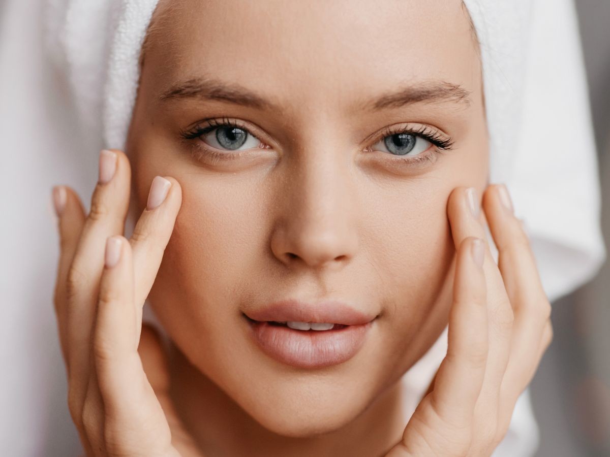 Eveline SERUM SHOT Kuracja 15% kwas glikolowy na twarz, szyję i dekolt