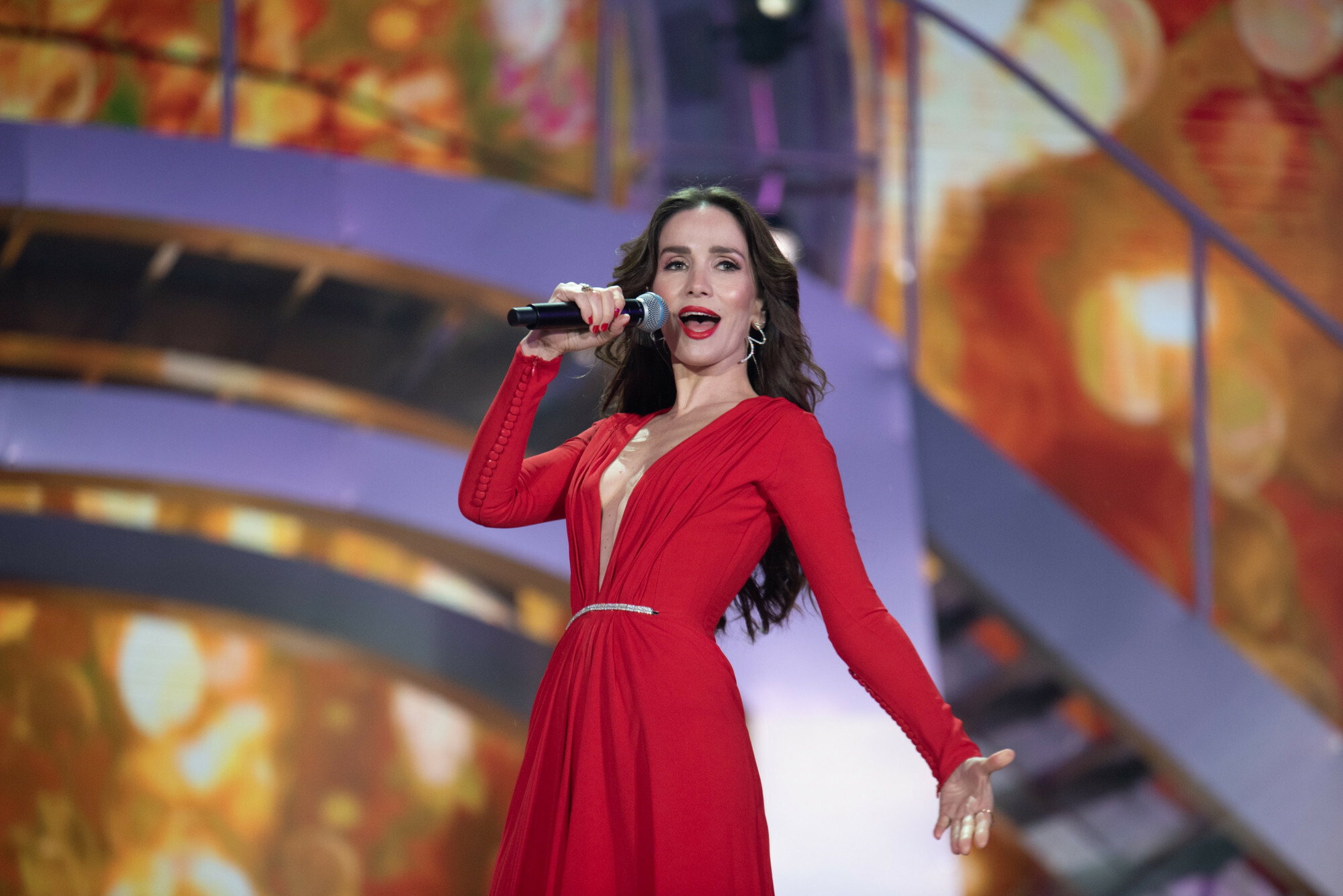 Natalia Oreiro w czerwonej sukience