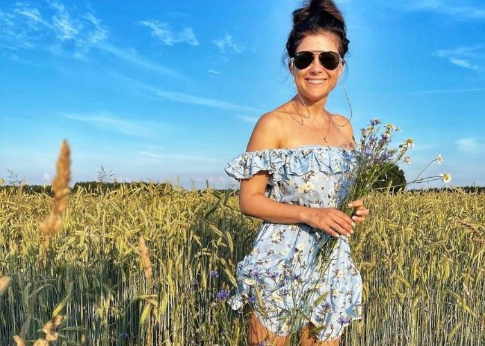 Katarzyna Cichopek  w sukience w kwiaty