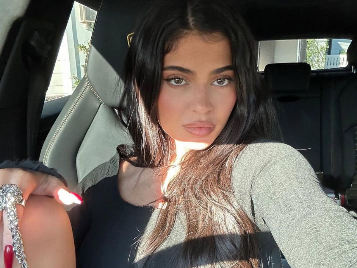 Kylie Jenner nosi najmniejszy kolor paznokci