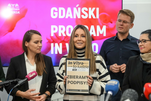 Ma?gorzata Rozenek-Majdan zbiera podpisy pod projektem "Tak dla In Vitro"
