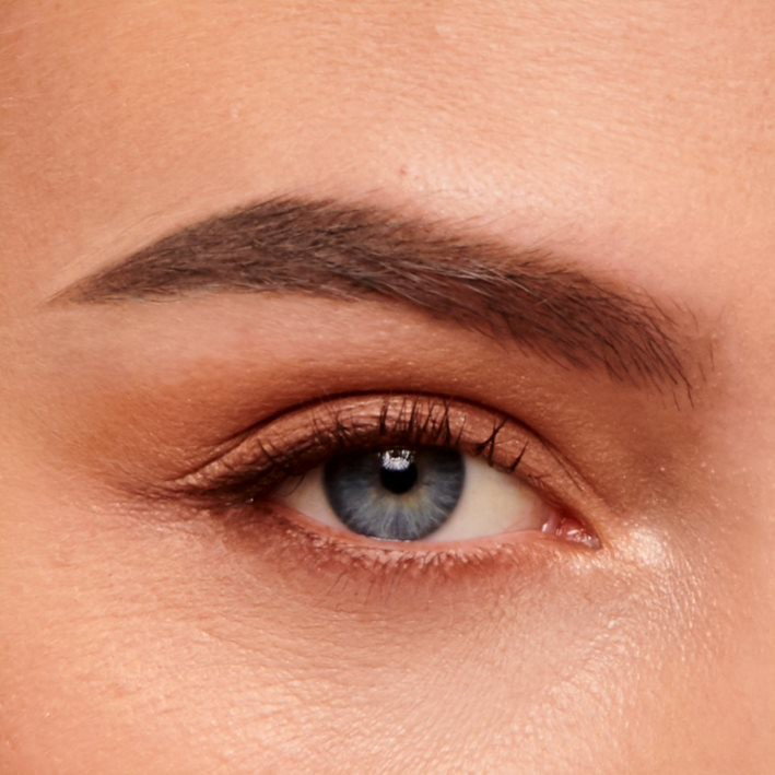 BENEFIT COSMETICS pomada do brwi POWmade - efekty