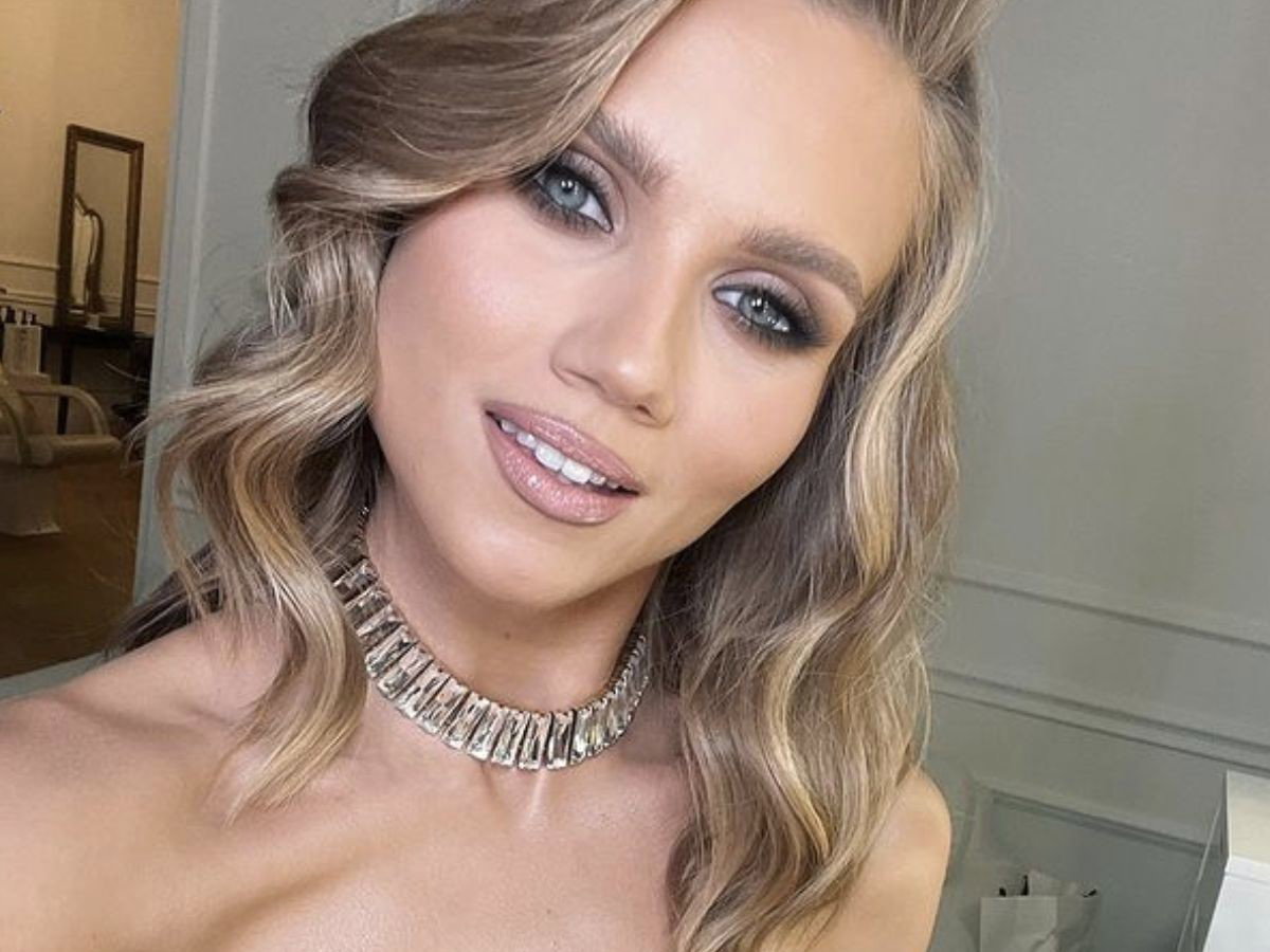 Agnieszka Kaczorowska sięga po rozświetlający balsam do ciała