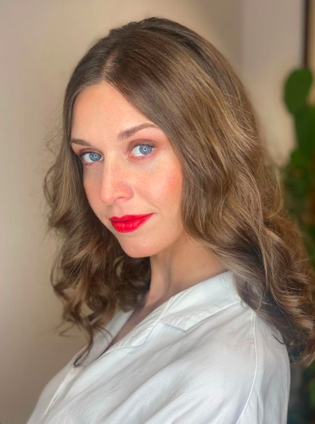 Julia Kamińska w wieczorowym makijażu