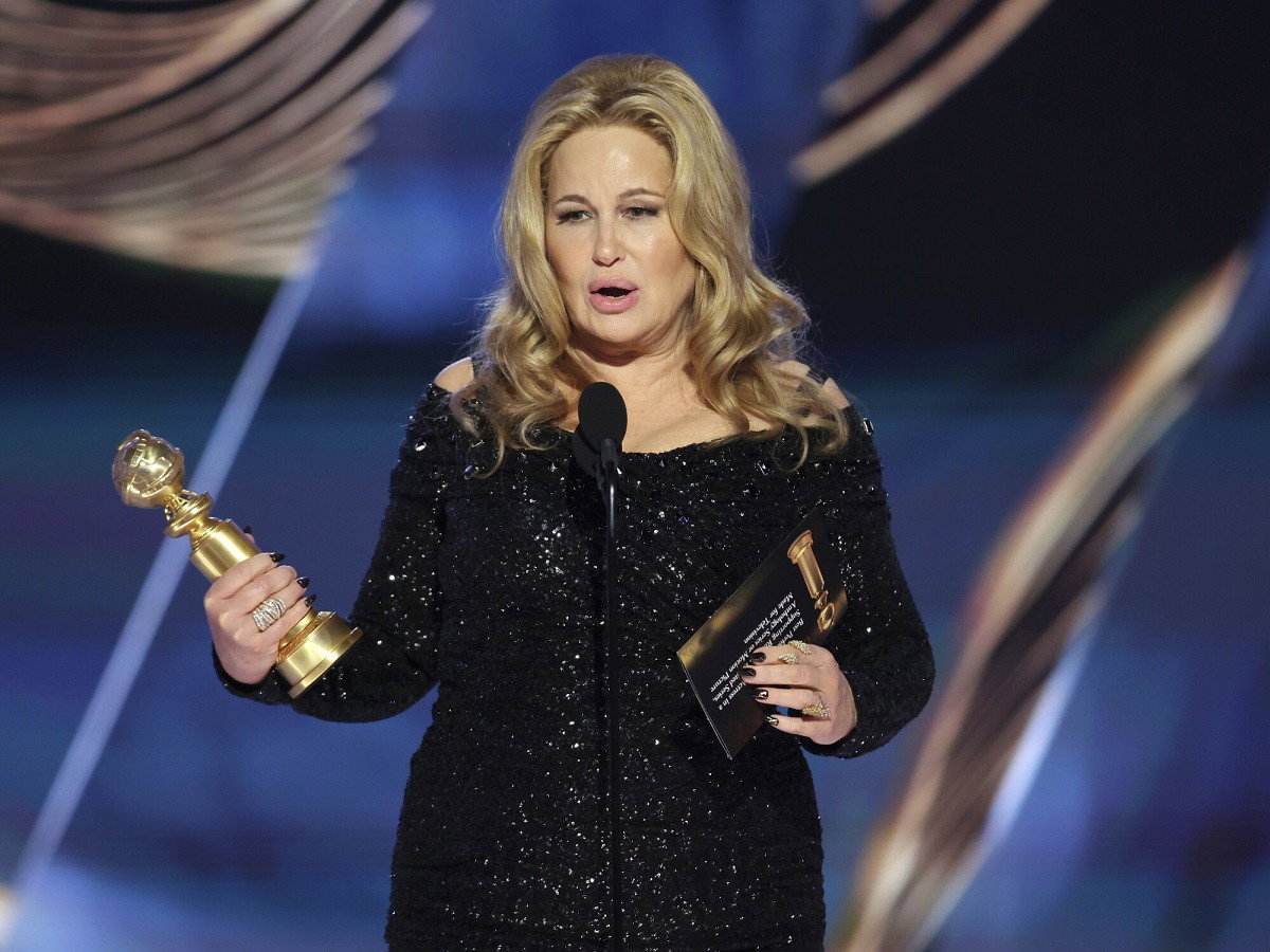 Jennifer Coolidge na gali złotych Globów