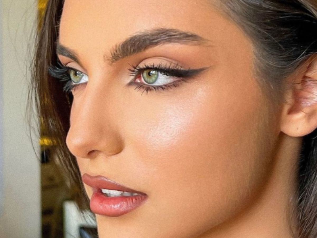 Siren eyes makeup