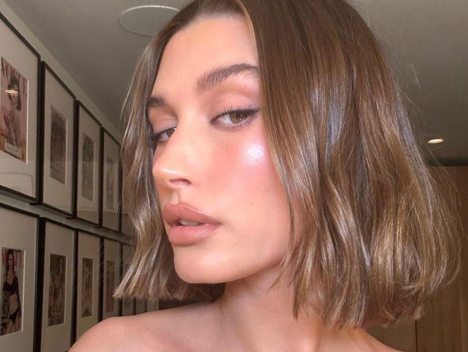 Hailey Bieber w modnych butach na wiosnę 2023