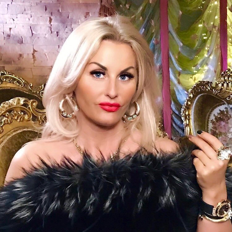 Dagmara Kaźmierska z mieszka jak prawdziwa "Królowa Życia"