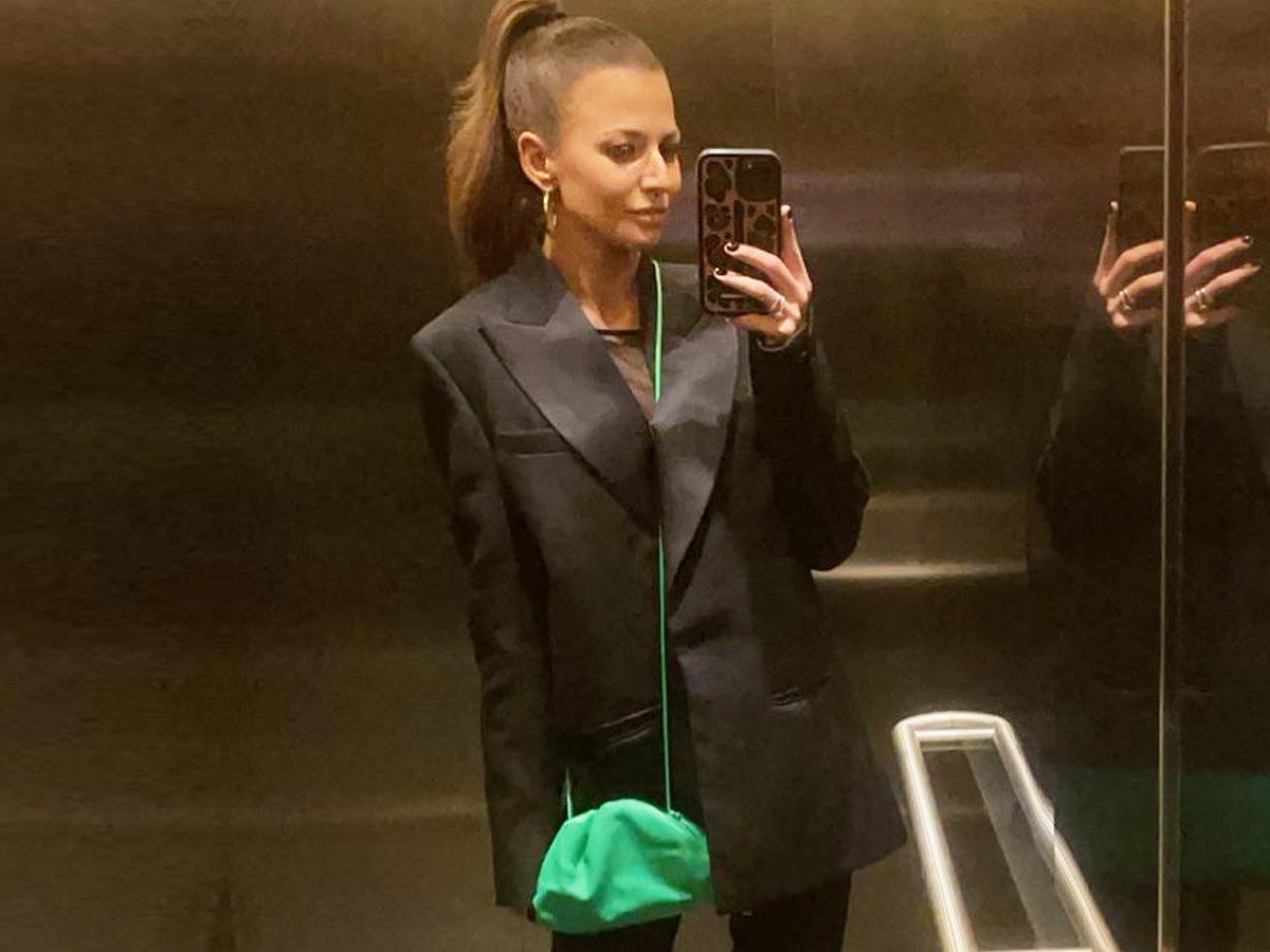 Anna Lewandowska w najmodniejszych spodniach zimy 2021. Model z Sinsay wydłuża nogi jak u Anji Rubik