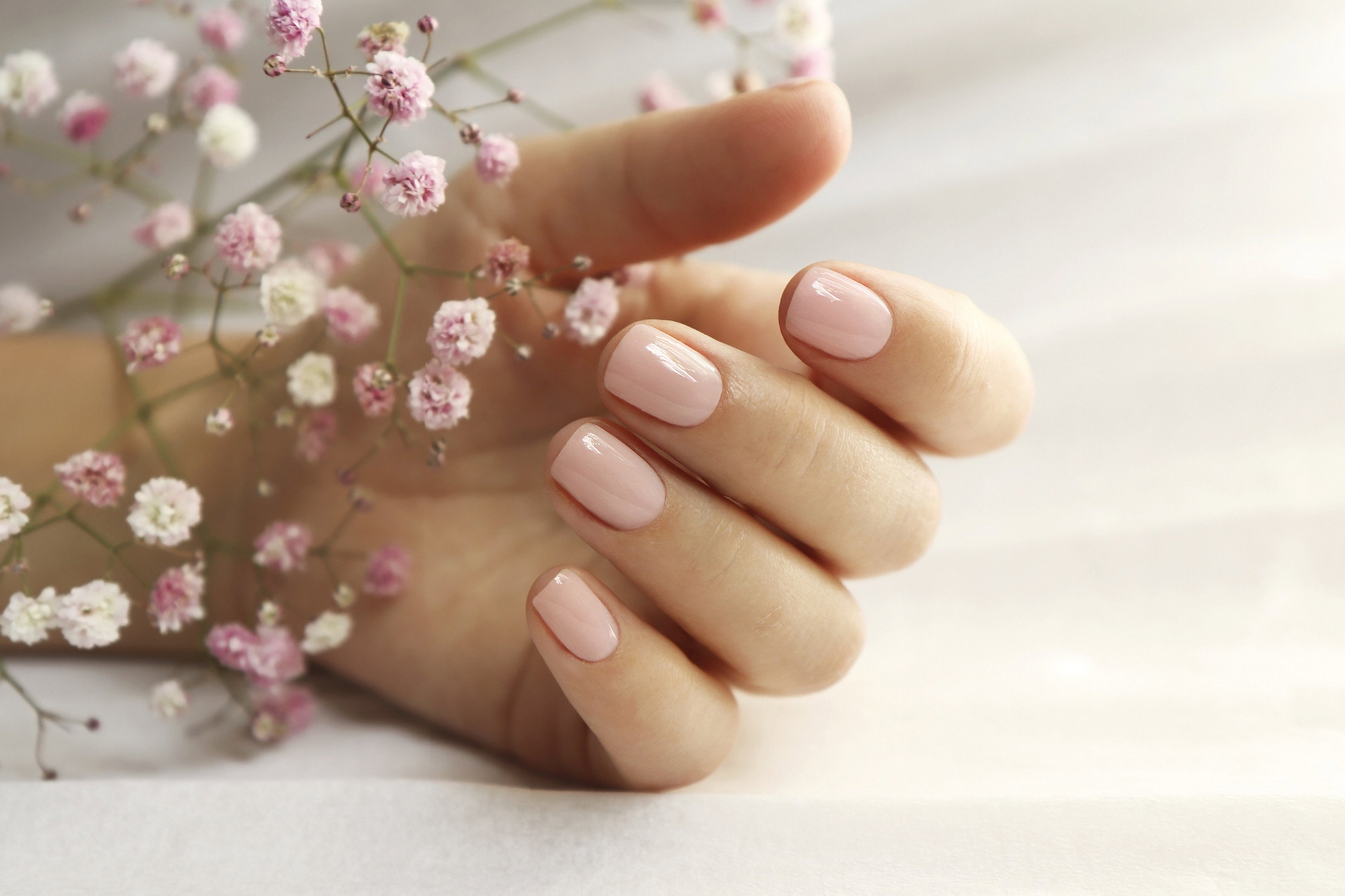 Strawberry Milk Nails na 2023 rok