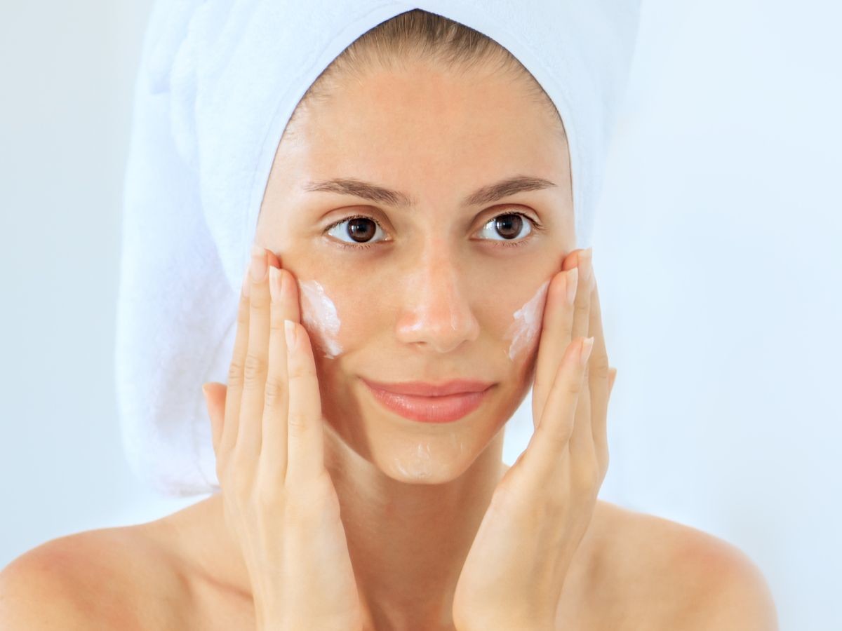 Nawilżająco-ochronny krem do twarzy SPF 50, VITAMIN C 3X ACTION Eveline