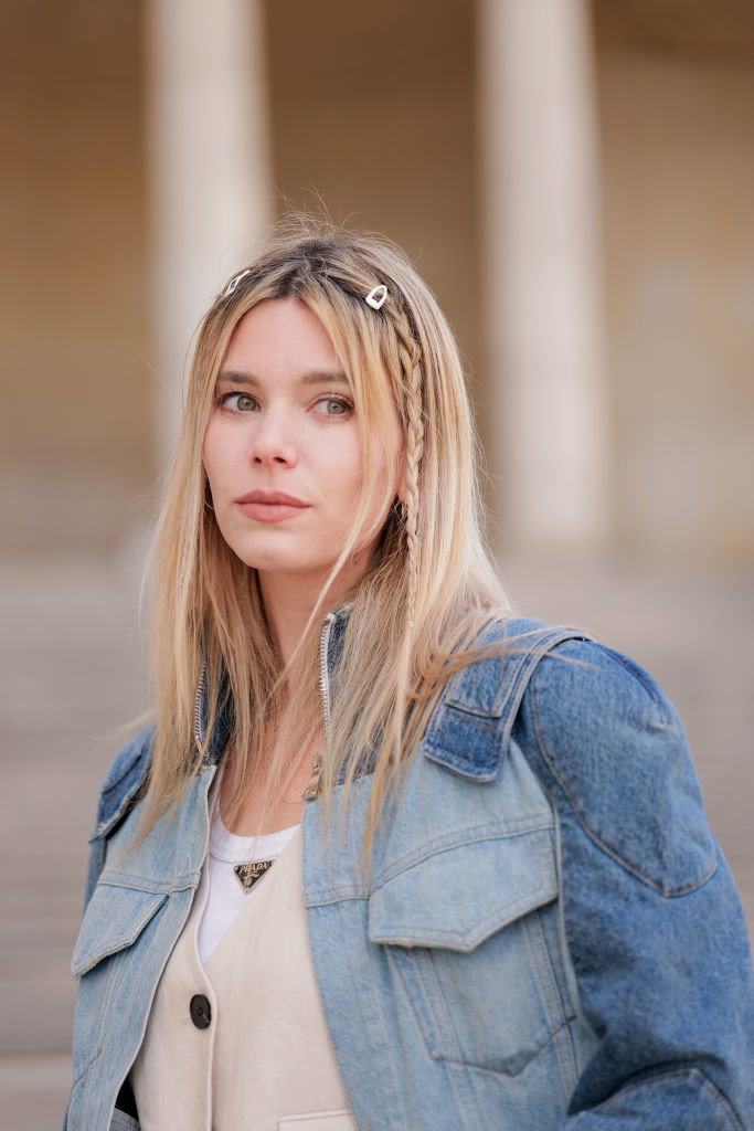 blond refleksy na długich włosach