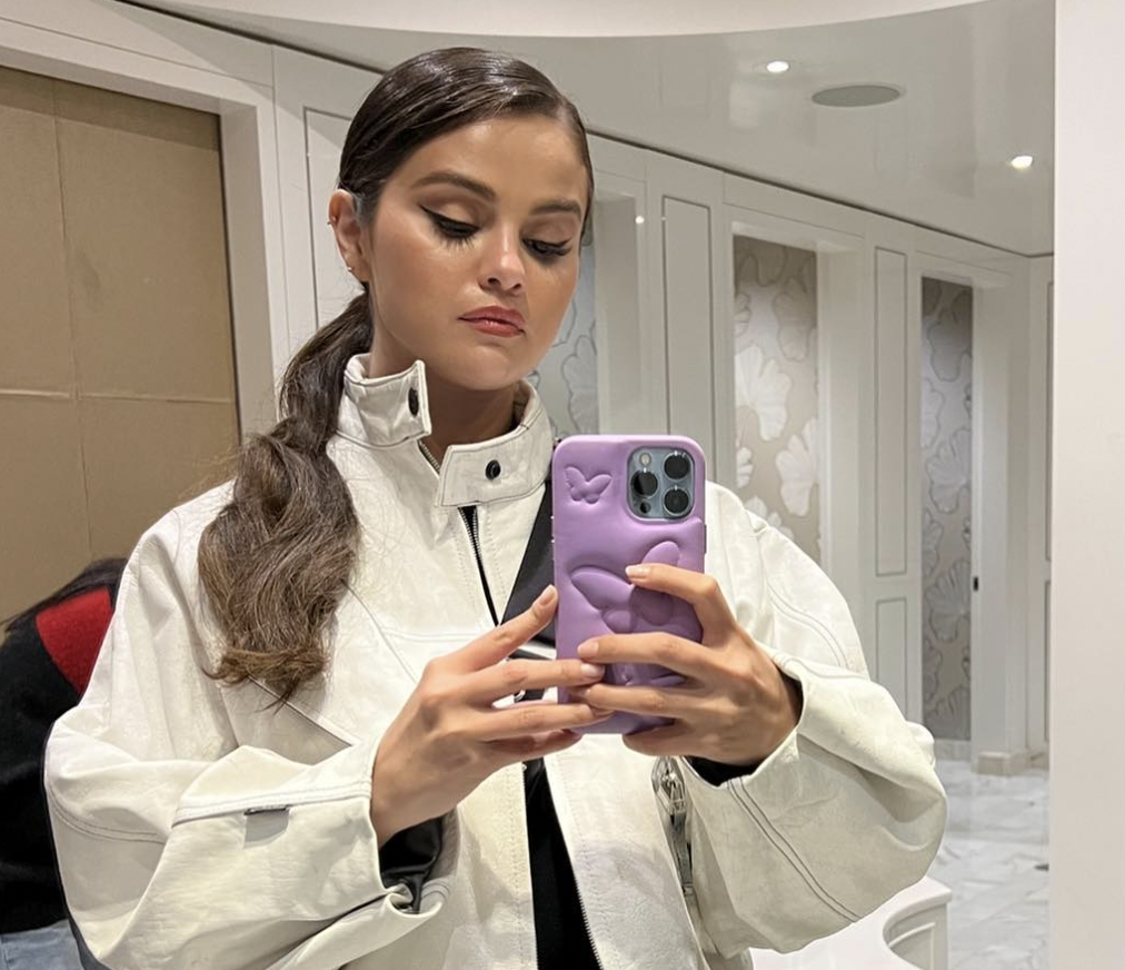 różowe paznokcie Seleny Gomez Self Love Club na lato 2023