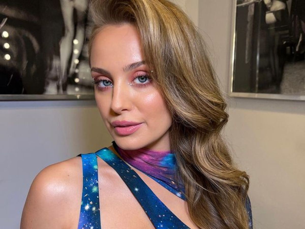 Sukienka bodycon z dzianiny u Wiktorii Gąsiewskiej