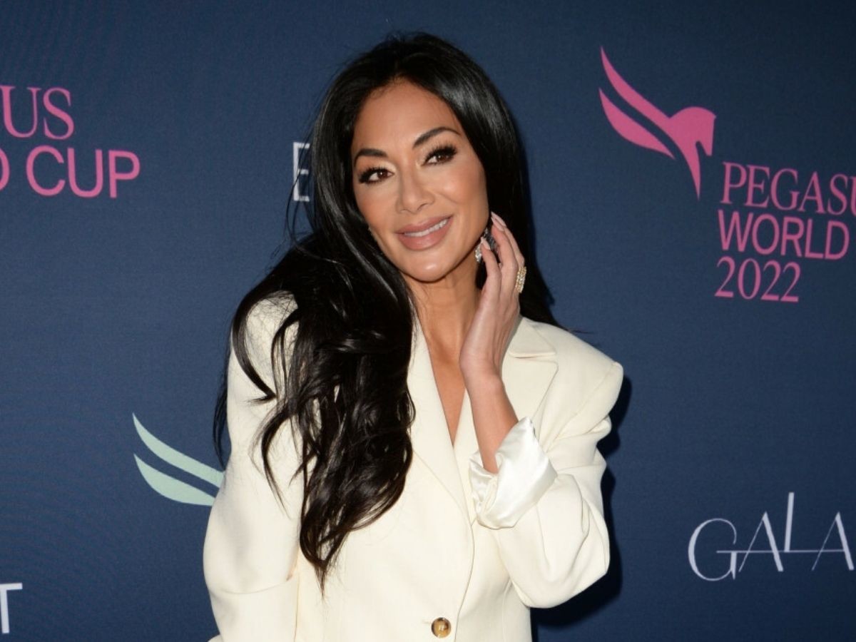 Nicole Scherzinger w ciemnych włosach