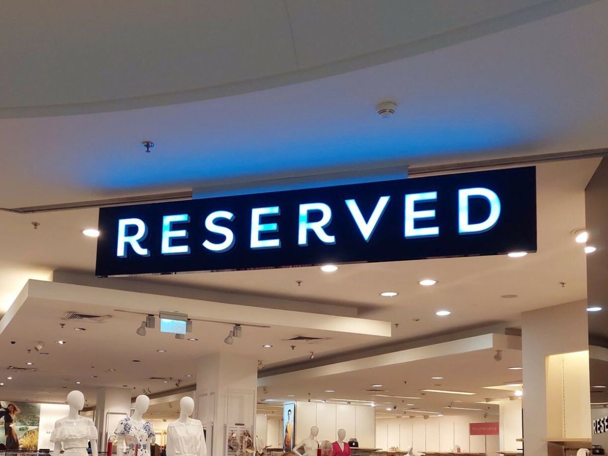 Przejściowa kurtka z haftem z Reserved