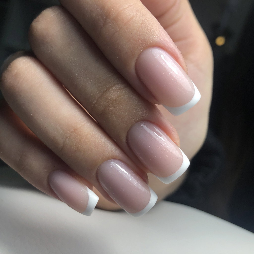 american manicure zastąpi french manicure