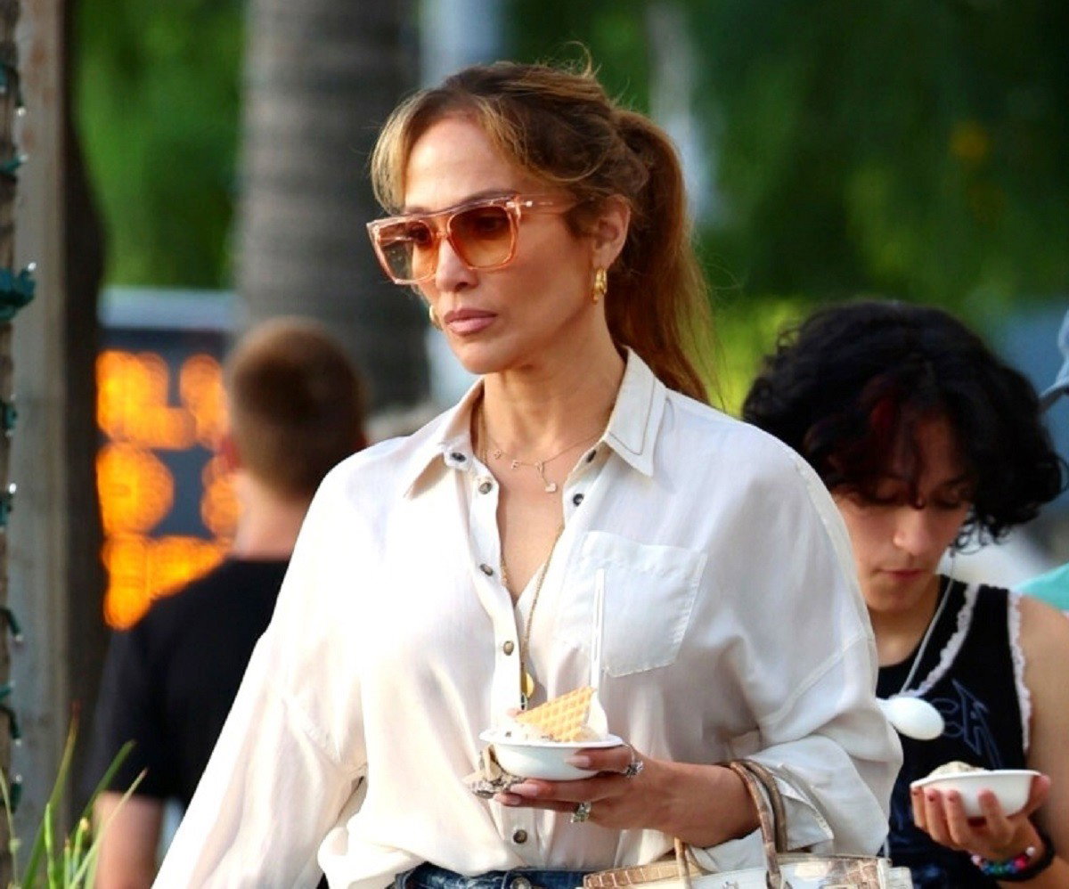Jennifer Lopez z torebką z milion złotych