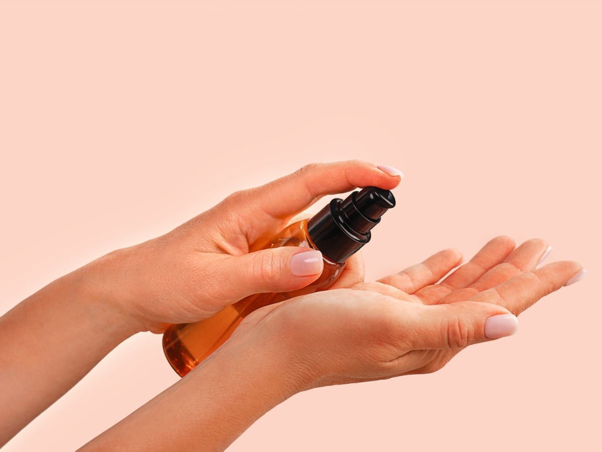 Nawilżające serum ujędrniające biust Keloo Busti